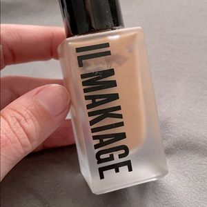 Il Makiage woke up like this foundation